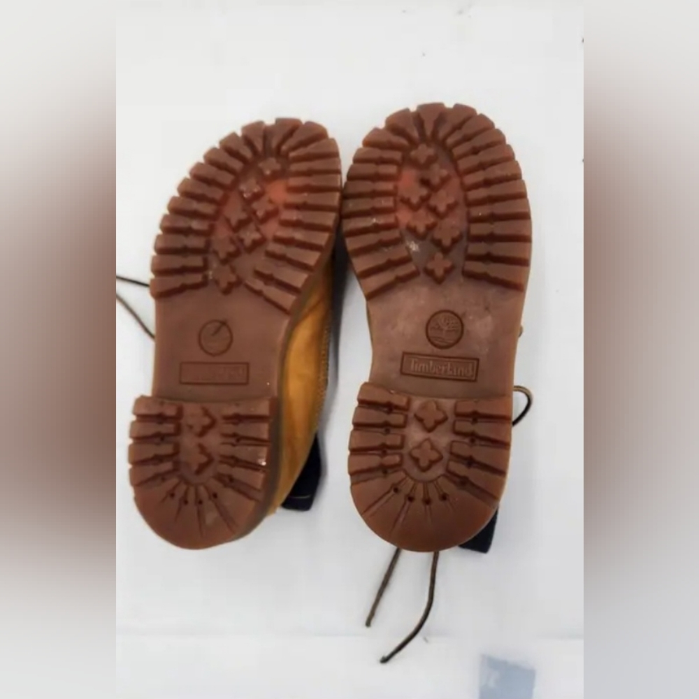 Boys Timberland Boots Size 4M - Picture 8 of 8